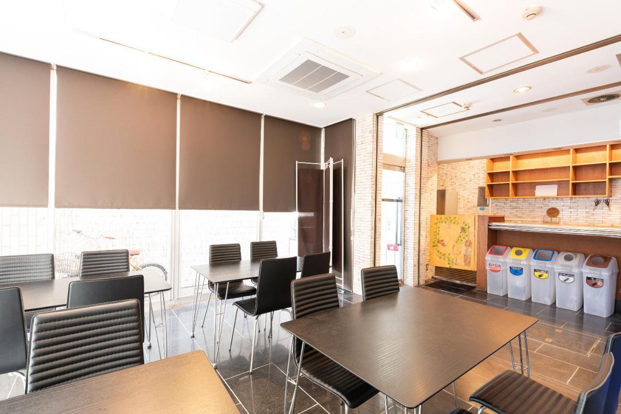 Oyo Hotel Exsaison Sugamo Токіо Екстер'єр фото